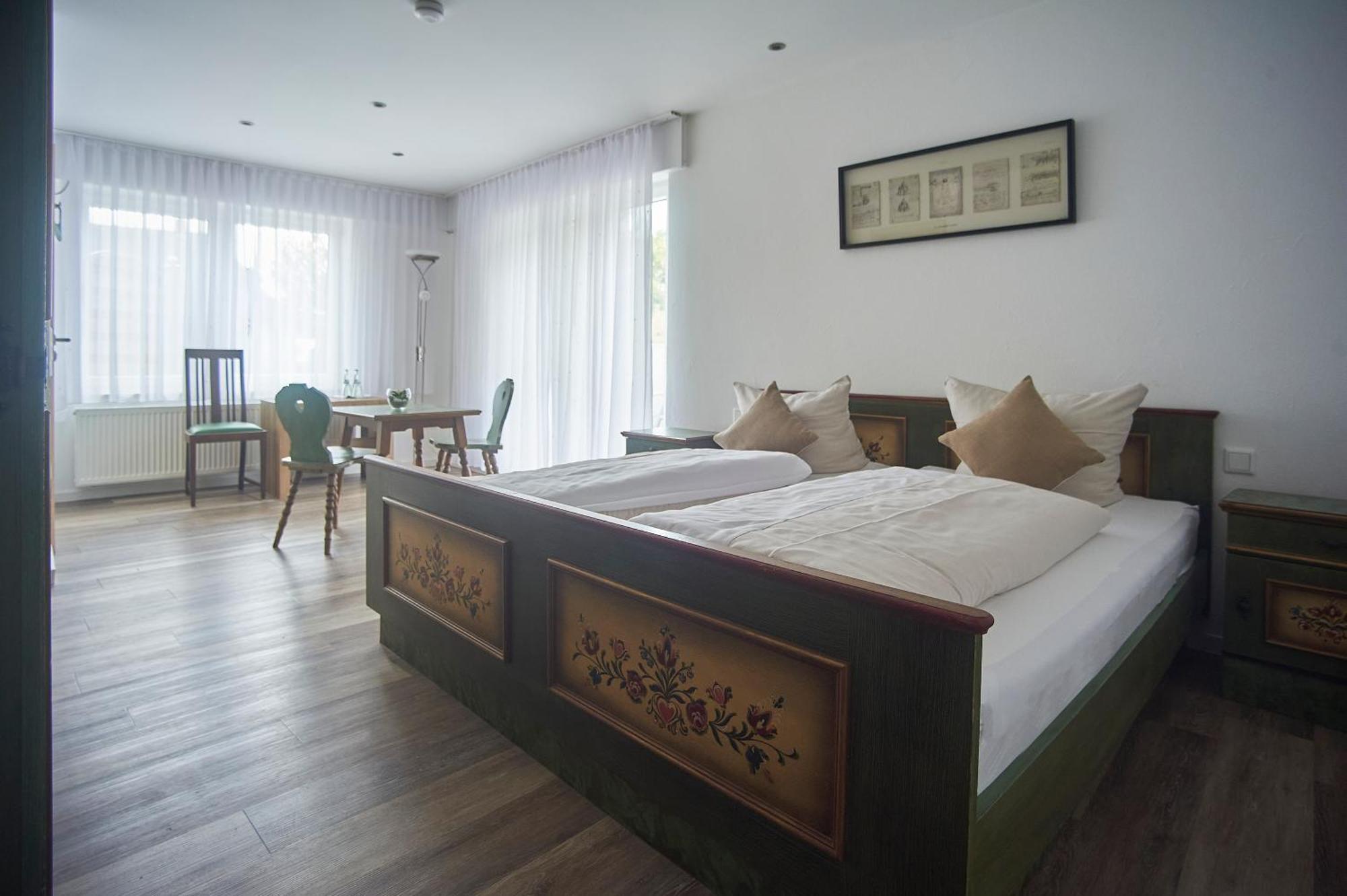 Hotel Restaurant Waldschloesschen 리에넨 외부 사진