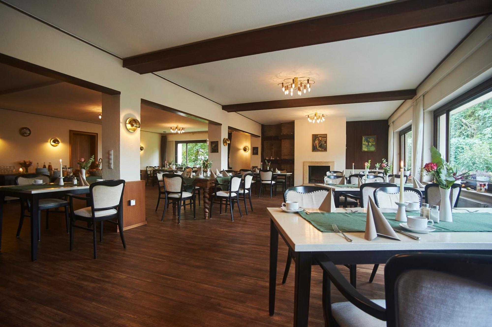 Hotel Restaurant Waldschloesschen 리에넨 외부 사진