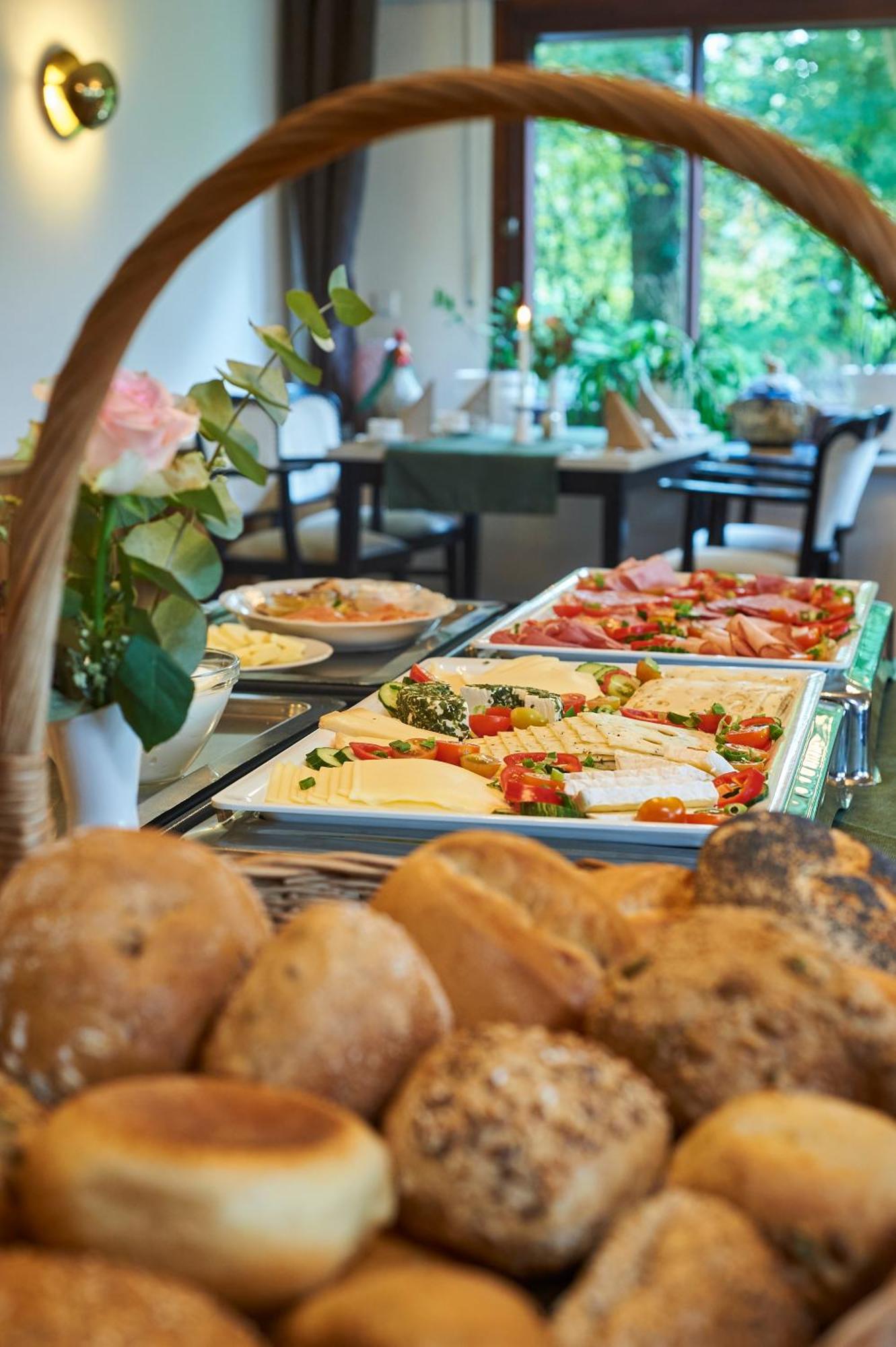 Hotel Restaurant Waldschloesschen 리에넨 외부 사진